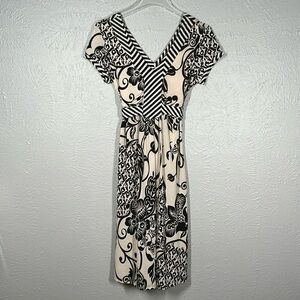 Charolette Russe Striped & Floral Print Short Sleeve Tie Back Dress Size…